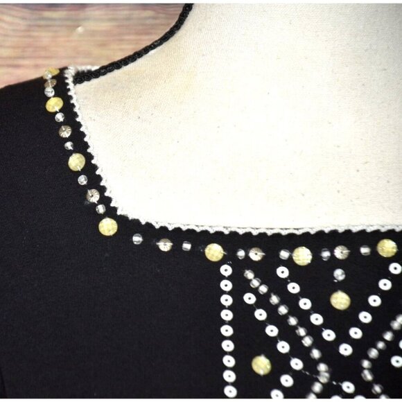 Alfred Dunner Ladies 1X Black Knit Top Scalloped Edge Beaded Floral 3/4 Sleeve - Picture 4 of 9